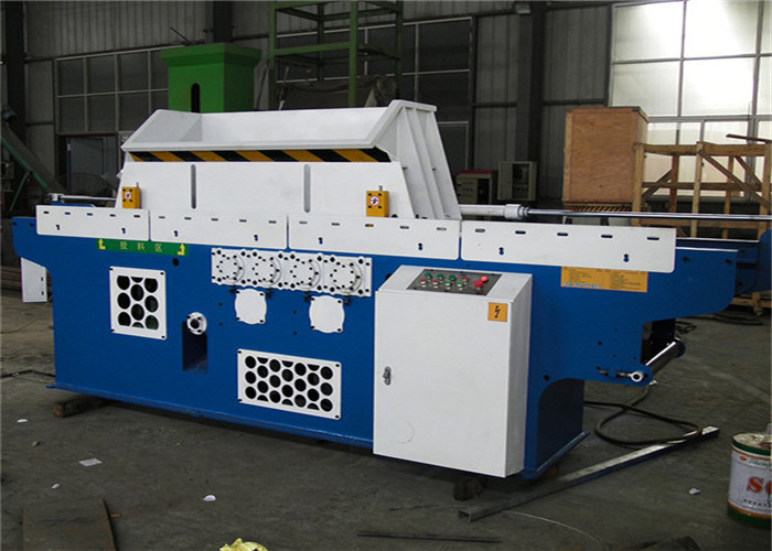 Hydraulic Pine Wood Shaving Machine 4500r/Min For Horse Farm Bedding